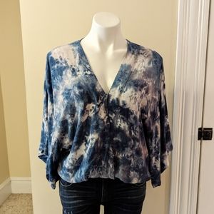 Young fabulous & broke blue tie-dye dolman sleeve top size xs
